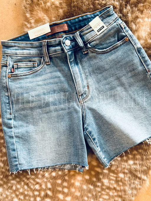 High Waist Raw Hem Shorts 15276 Light Wash