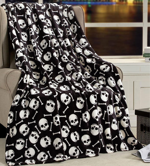 Skull & Bones Throw 60% OFF