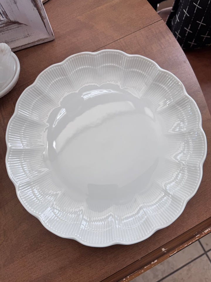 Set of 4 AK Kaiser Romantica Dinner Plates