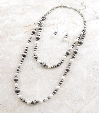 Pearls & Navajo Pearl Beaded Necklace