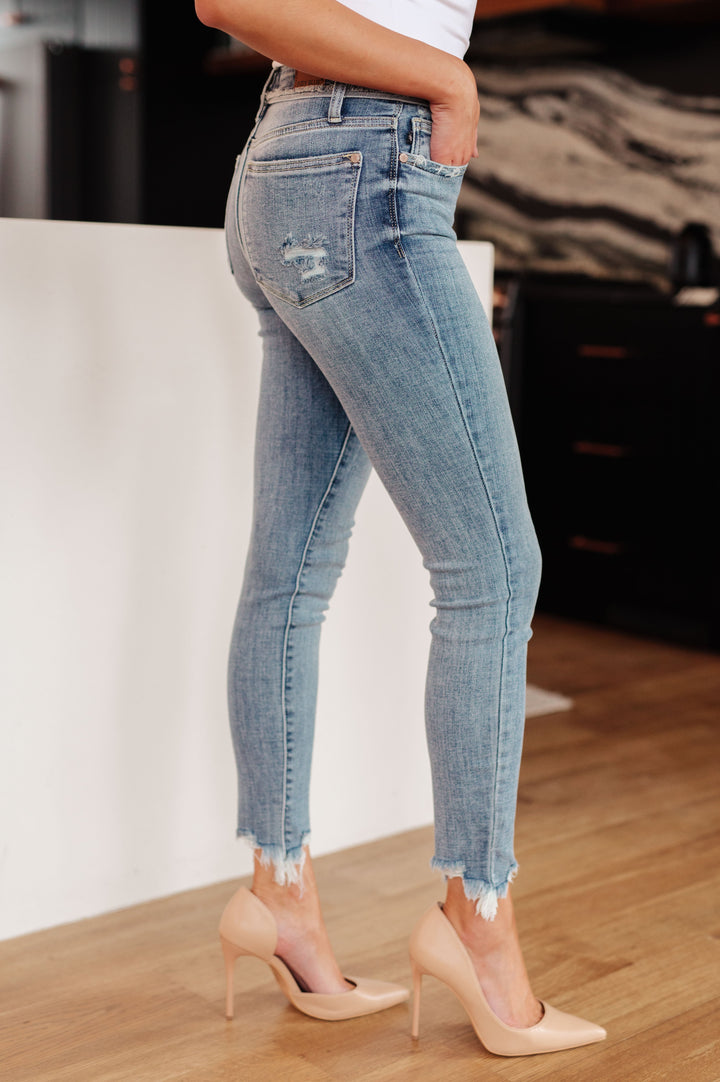 Mid Rise Waistband Detail Skinny Jean 82408