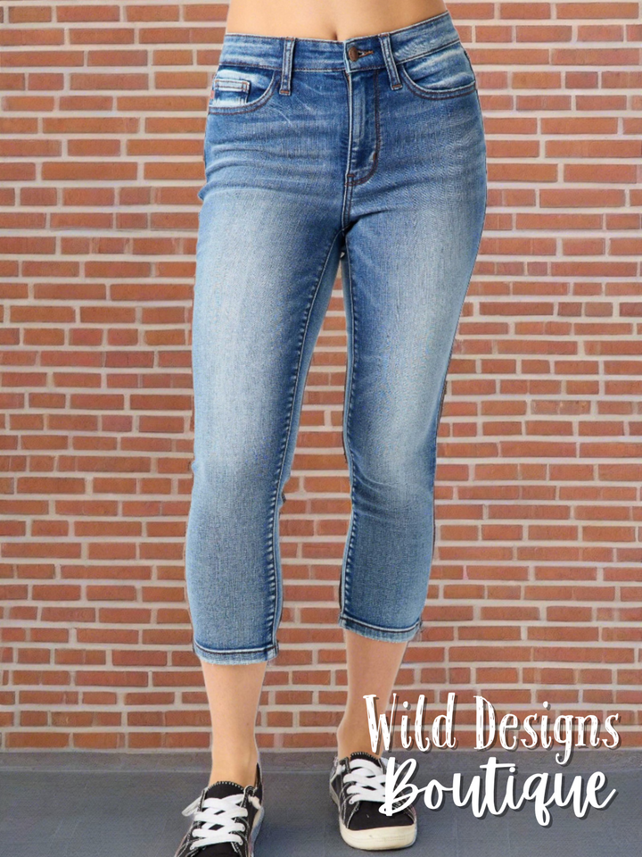Mid Rise Classic Capris JB 72114