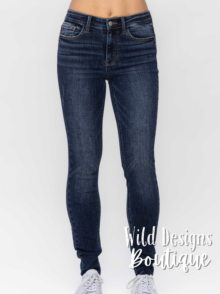 Mid Rise Vintage Raw Hem Skinny JB 82527